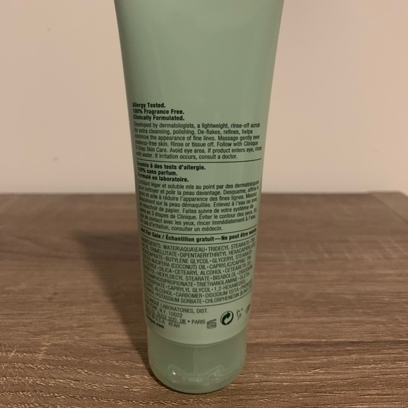 CLINIQUE 7 Day Scrub Cream! BRAND NEW - Picture 2 of 2